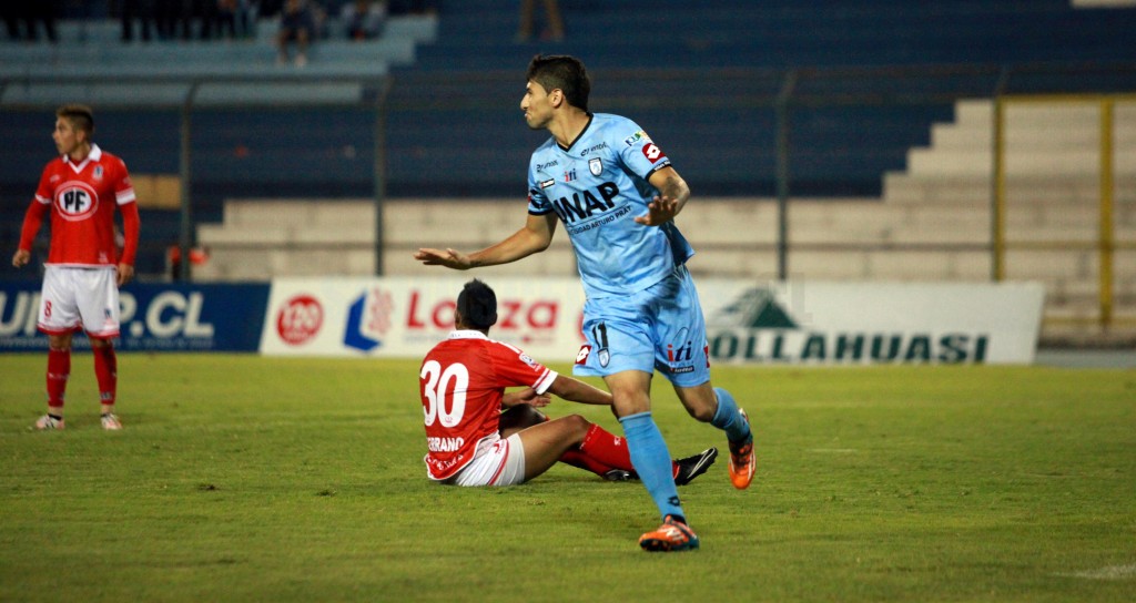 Carlos Sosa marcó su segundo gol con la camiseta Celeste, pero no fue suficiente.