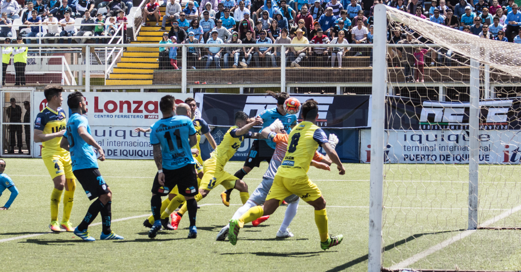 Manuel Villalobos tuvo una de las mas claras para Iquique en el partido, pero Muñoz ahogo el grito de gol en más de una oportunidad.